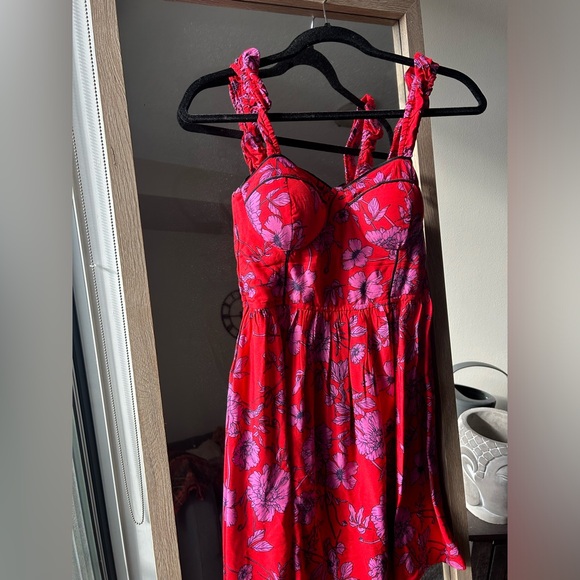 Size Small - Picture 3 of 3